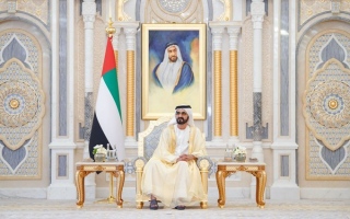 محمد بن راشد يهنئ سلطان عمان بمناسبة اليوم الوطني