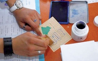 أموات ينظمون الانتخابات في الجزائر