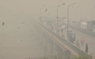 الآلاف في باكستان يواجهون مخاطر بسبب الضباب الدخاني