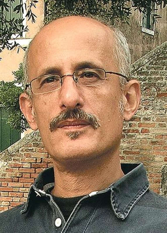 الصورة : لازلو بروشت - أستاذ العلوم السياسية في جامعة أوروبا الوسطى، وشغل منصب القائم بأعمال رئيس جامعة أوروبا الوسطى في الفترة 1996-1997.