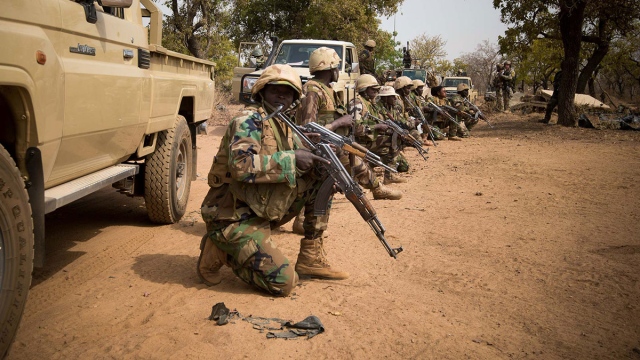 مقتل 70 جندياً في هجوم على معسكر لجيش النيجر - عالم واحد ...
