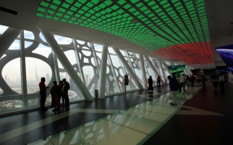 الصورة: الصورة: «برواز دبي».. أيقونة معمارية تحكي قصة دانة الدنيا