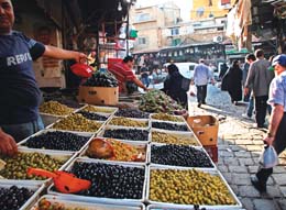 رمضان الشام أسواق عتيقة وأكلات متبادلة بين الجيران فكر وفن البيان