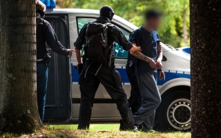ألمانيا تضبط إرهابيين خططوا لهجمات ضد المساجد