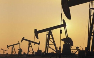 أسعار النفط تصعد والأسواق تتابع اجتماع أوبك وروسيا