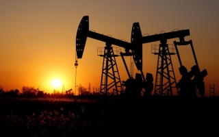 النفط ينزل عن 40 دولارا نتيجة شكوك بشأن اجتماع أوبك