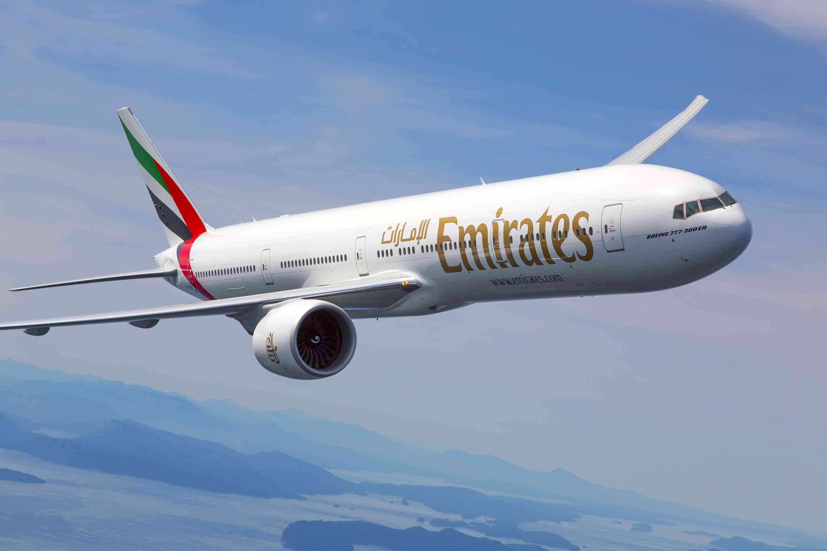صورة طيران الإمارات ترفع رحلات المسافرين إلى 30 مدينة