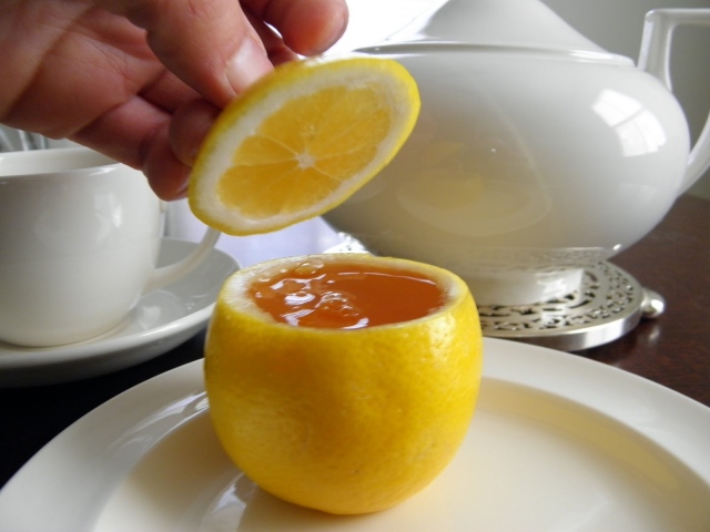صورة ماذا يحدث لصحتك عند شرب العسل مع الماء الدافئ بالليمون؟ – البيان الصحي – حياة