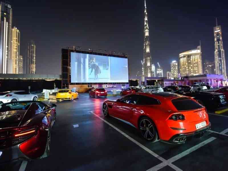 سينما السيارات ألق وابتكار في دبي - فكر وفن - مرايا - البيان