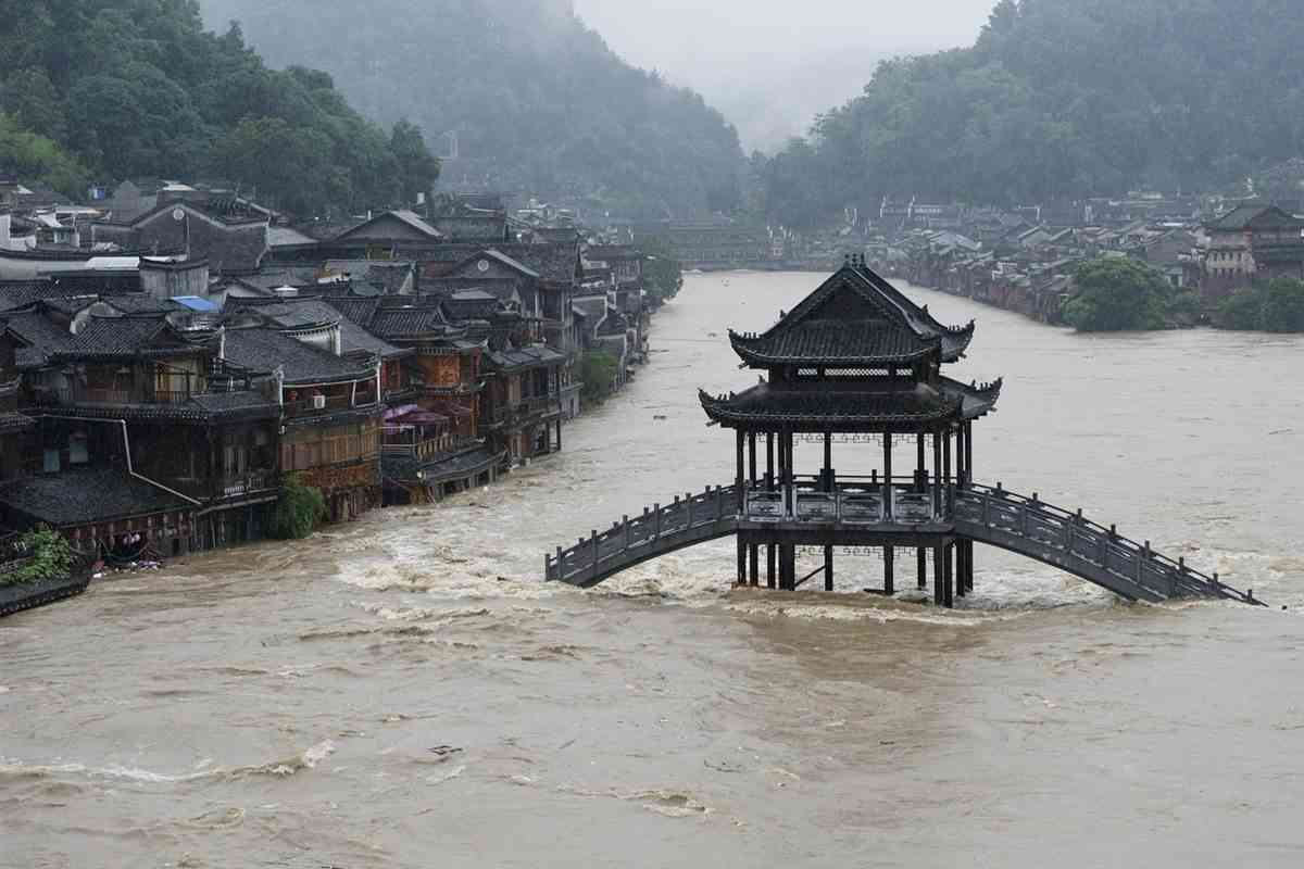 الصين فيضانات فيضانات الصين