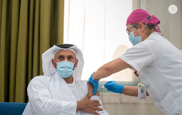 صورة تعرف على أول متطوع للتجارب السريرية للقاح كورونا الإماراتي – عبر الإمارات – أخبار وتقارير