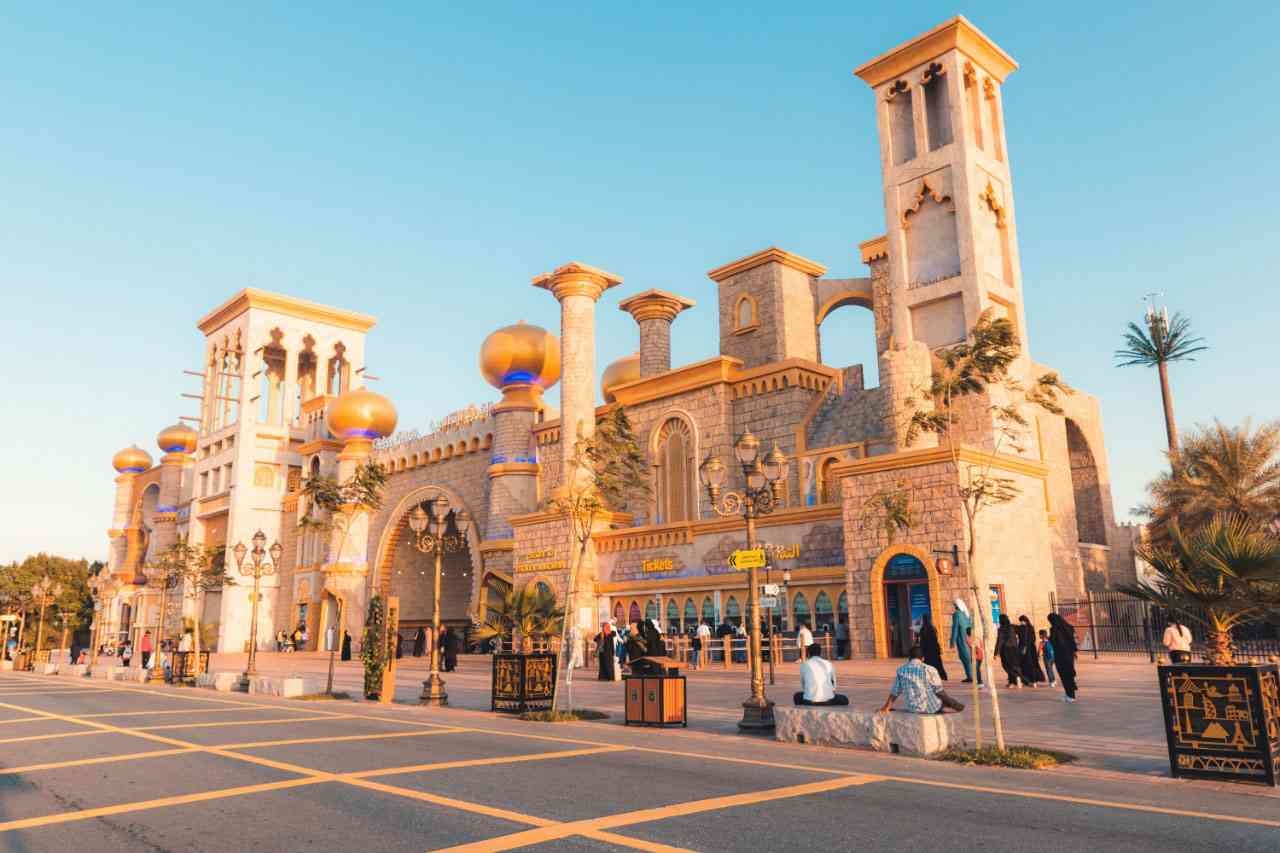 القرية العالمية في دبي 2021 رسوم الدخول الحفلات المحلات