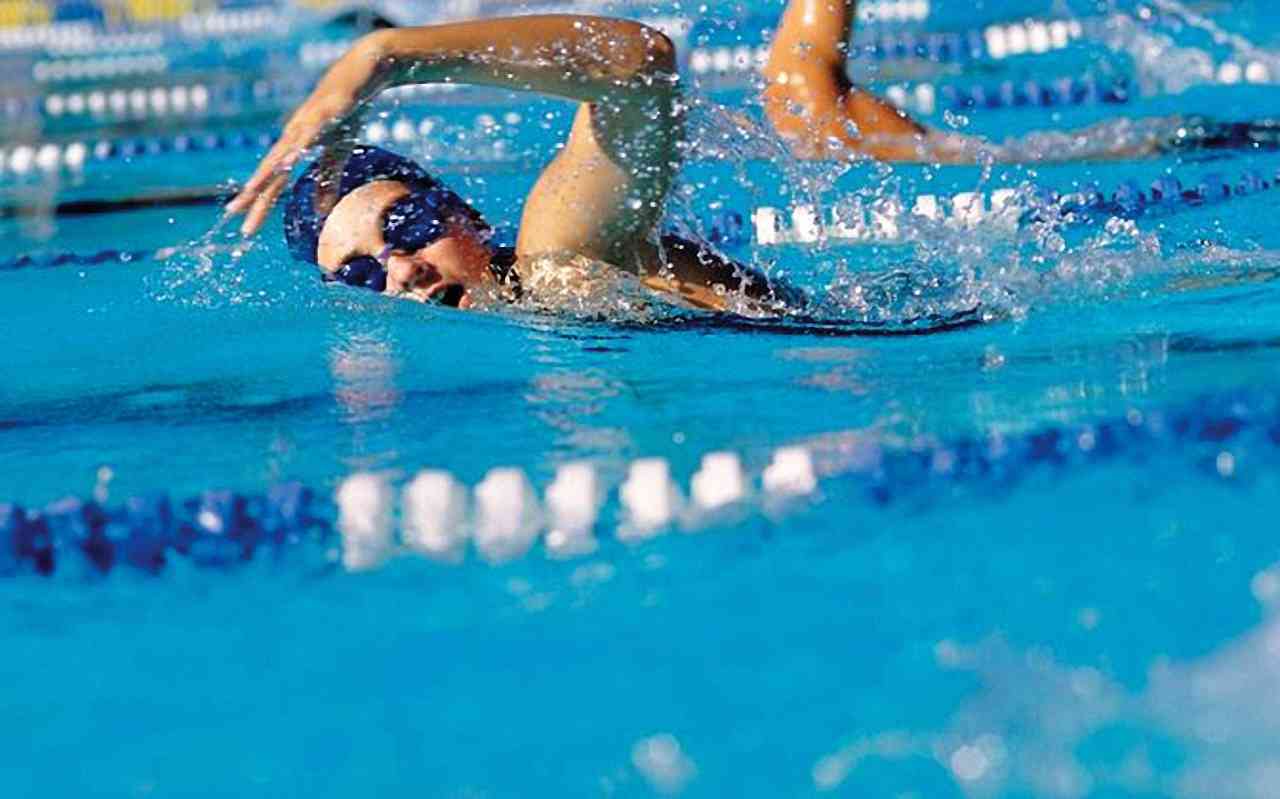 تعاون بين «الأولمبياد الخاص» واتحاد السباحة