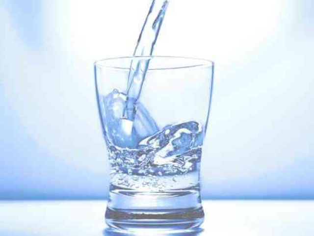 صورة فوائد مذهلة لشرب الماء الدافئ على الريق – البيان الصحي – حياة