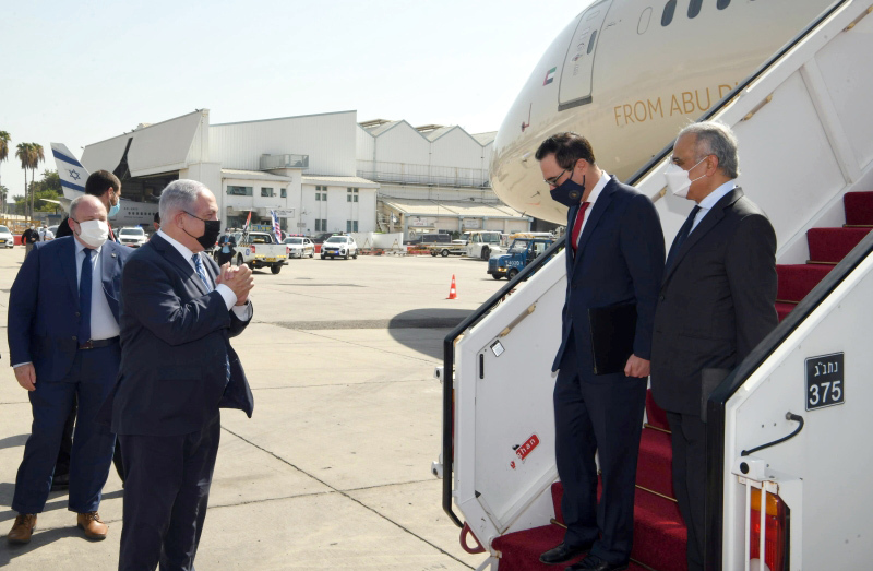 الصورة : بنيامين نتانياهو مرحباً بعبيد الطاير رئيس وفد الإمارات ورئيس الوفد الأمريكي | وام