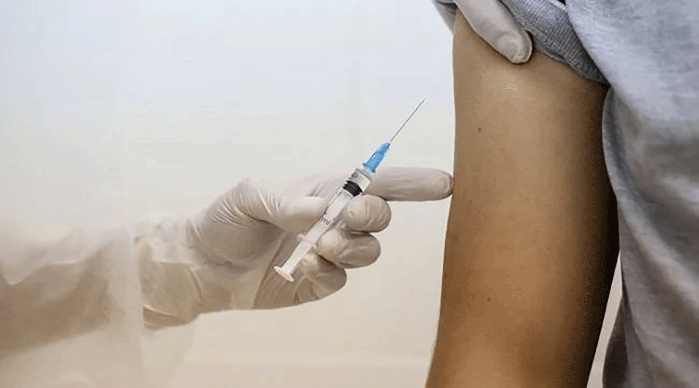 كورونا المسموح للقاح كم العمر الصحة السعودية