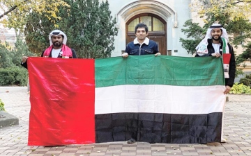 الصورة: الصورة: الطلاب الإماراتيون في جامعة ميشيغان يحتفلون بيوم العلم
