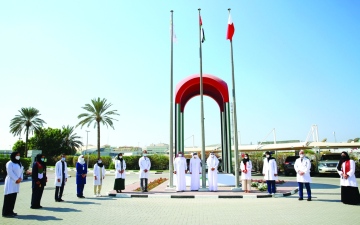 الصورة: الصورة: دوائر ومؤسسات دبي تحتفي برمز العزة والسيادة