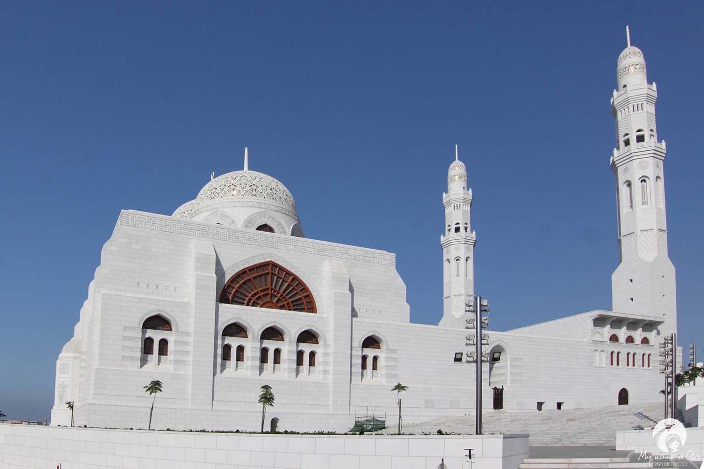 سلطنة عمان تعيد فتح المساجد ابتداءً من اليوم