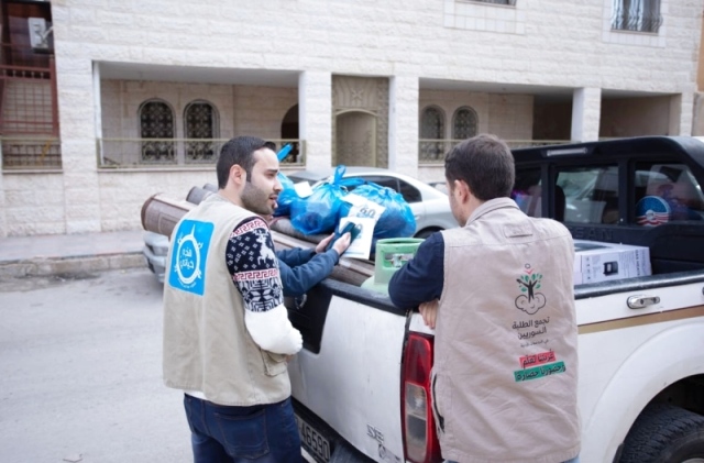 صورة حملة«امنحني دفئاً» لمساندة الأسر السورية في الشتاء – عالم واحد – العرب