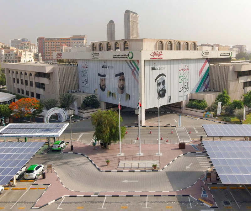 الصورة : هيئة كهرباء ومياه دبي حريصة على تلبية احتياجات الموظفات | من المصدر
