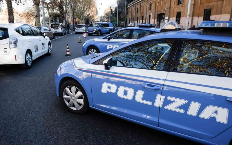 الصورة: الصورة: اعتقال امرأة قتلت شخصين ووضعت جثتيهما في حقائب بإيطاليا