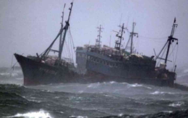 الصورة: الصورة: فقدان 17 شخصاً في غرق سفينة صيد روسية في القطب الشمالي