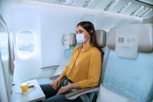صورة طيران الإمارات تتيح للمسافرين خيار شراء المقاعد الخالية المجاورة – الاقتصادي – اقتصاد الإمارات