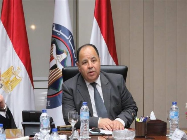 صورة وزير المالية المصري يزف بشرى سارة لملايين المصريين – الاقتصادي – اقتصاد الإمارات