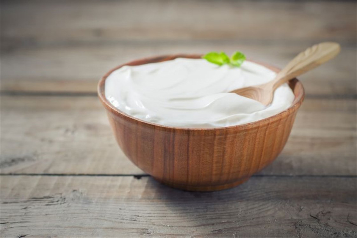 Niesamowite korzyści z jedzenia jogurtu każdego ranka