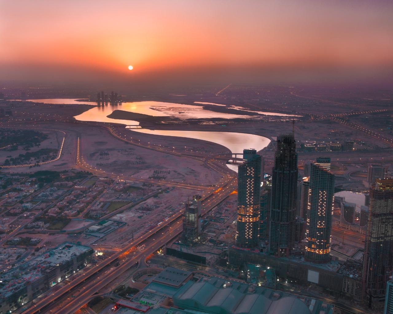 صورة عد عكسي لإنجاز ناطحتي سحاب «فيدا دبي مول» – الاقتصادي – اقتصاد الإمارات