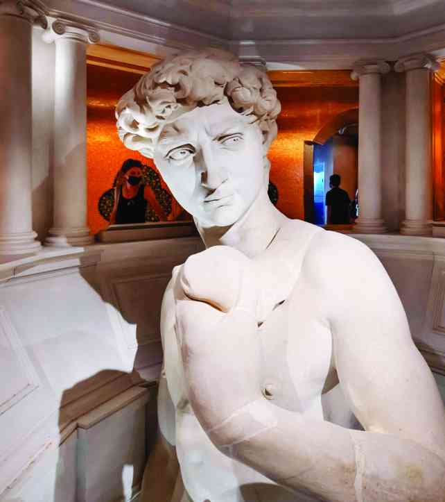 الصورة : » تمثال «داوود» تحفة مايكل أنجلو