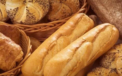 الصورة: الصورة: ماذا يحدث لجسمك عند التخلي عن تناول الخبز؟