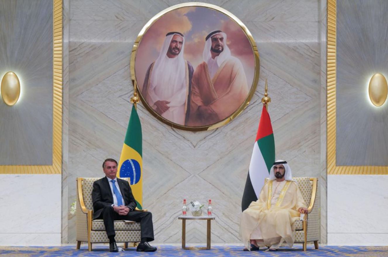 محمد بن راشد يلتقي رئيس البرازيل في إكسبو 2020 دبي
