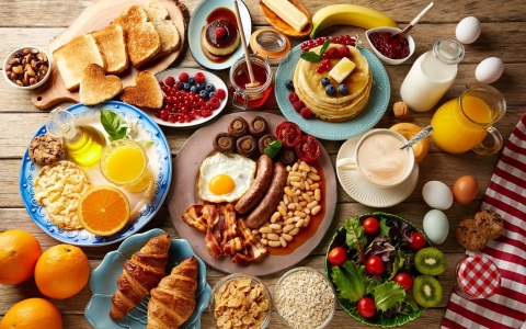 الصورة: الصورة: ماهو الوقت المناسب لتناول وجبة الإفطار؟
