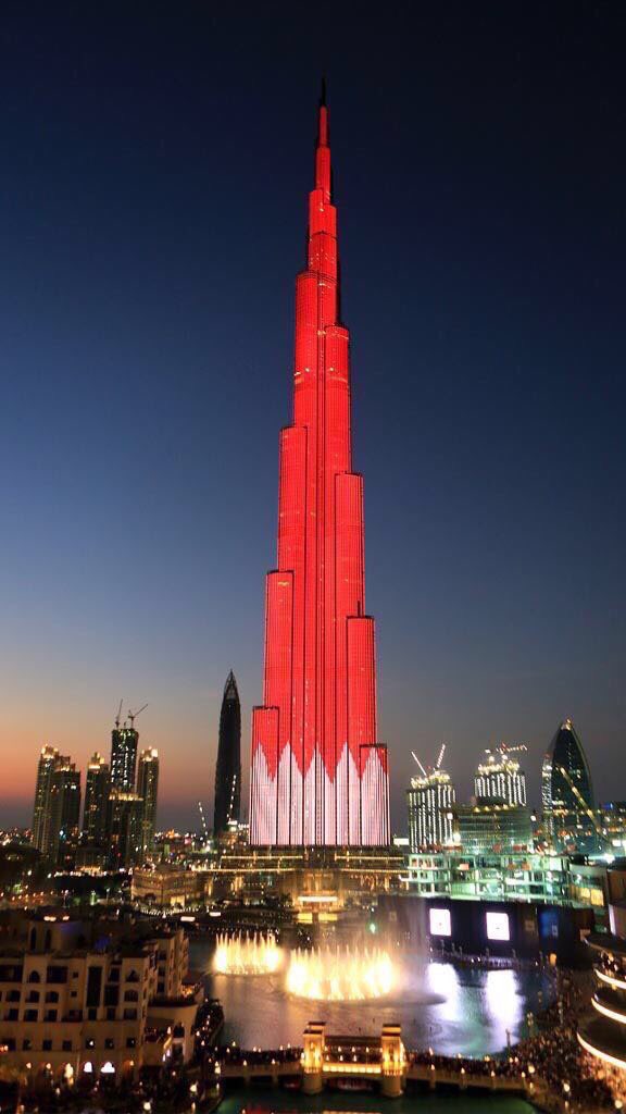Какая высота у бурдж халифа. Башня Бурдж Халифа в Дубае. Бурдж Халифа высота. Дубай башня Бурдж Халифа высота. Бурдж Халифа 2010.