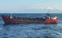 الصورة: الصورة: 30 قتيلاً في غرق قوارب مهاجرين قبالة اليونان