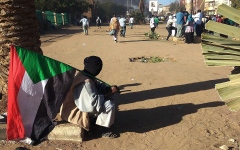 الصورة: الصورة: ثلاثة قتلى وعشرات المصابين في احتجاجات الخرطوم