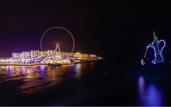 الصورة: الصورة: عين دبي تحتفل بأول سهرة رأس سنة بعروض الأضواء وطائرات الدرون والألعاب النارية المميزة