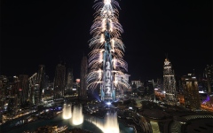 الصورة: الصورة: دبي تستقبل العام الجديد بالحفلات الموسيقية وعروض الألعاب النارية والضوئية المميزة