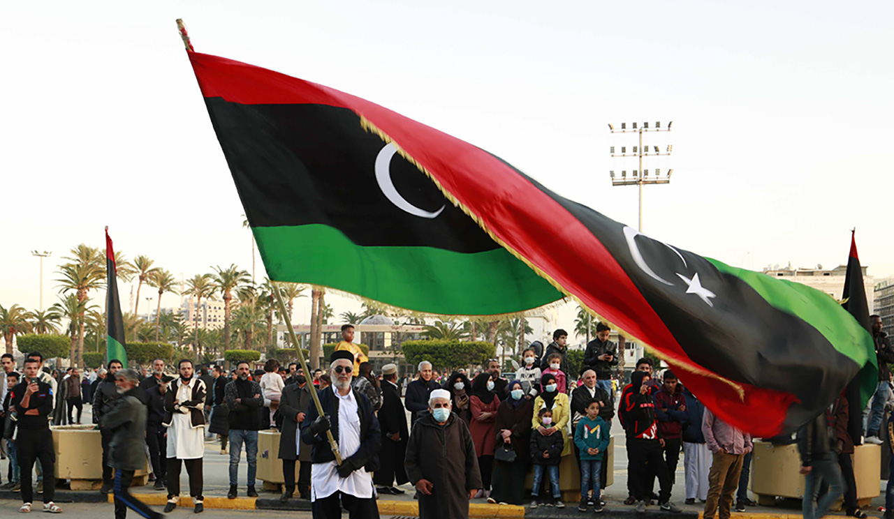 الصورة : الليبيون يحتفون بالذكرى السبعين لاستقلال بلادهم في العاصمة طرابلس أ.ب