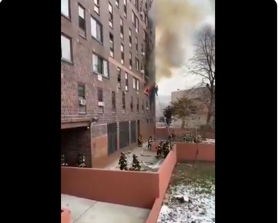 مقتل 19 شخصاً في حريق مروع بنيويورك ..(فيديو