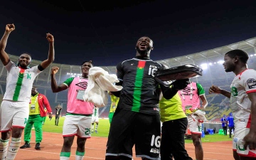 الصورة: الصورة: بوركينا فاسو تحيي آمالها في التأهل لدور الـ 16 بأمم أفريقيا بفوز صعب على الرأس الأخضر