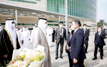 الصورة: الصورة: حاكم رأس الخيمة يلتقي رئيس كوريا الجنوبية