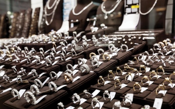 الصورة: الصورة: مجموعة دبي للمجوهرات تطلق عروض «واو» خلال مهرجان التسوق بخصومات حتى 80%
