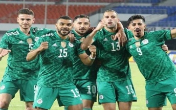 الصورة: الصورة: هل استعان المنتخب الجزائري براقٍ لدعم لاعبيه؟