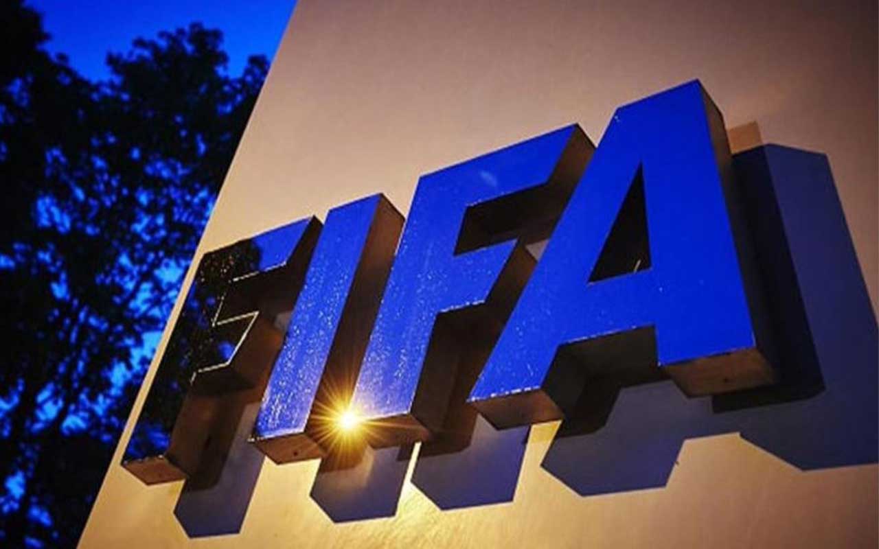 فيفا يعلن اسماء حكام مباريات كأس العالم للأندية بالإمارات​ Image