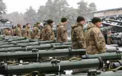 الصورة: الصورة: واشنطن تسمح لدول البلطيق بإرسال أسلحة أمريكية إلى أوكرانيا