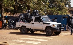 الصورة: الصورة: بوركينا فاسو.. أنباء عن انقلاب للجيش والحكومة تنفي