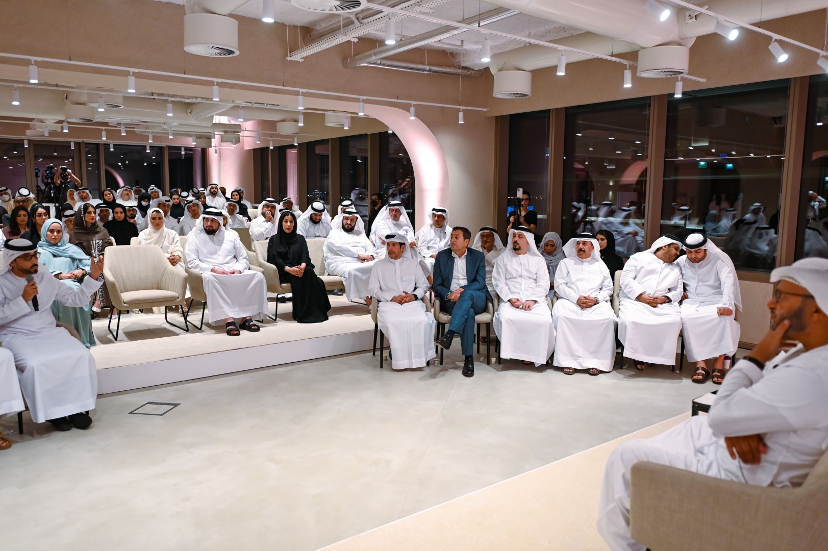 منتدى الإعلام الإماراتي يبحث تطوير محتوى إعلامي وطني يواكب مكانة الدولة
